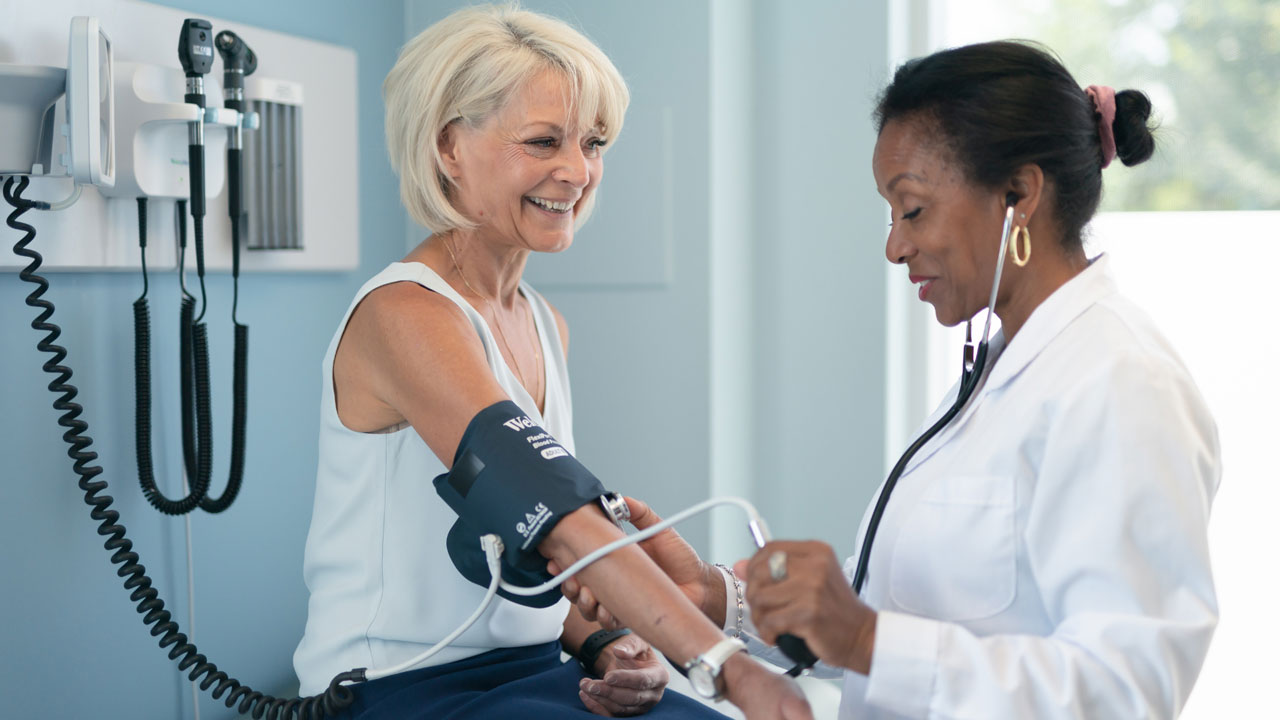 The Benefits & Drawbacks Of Manual Vs Electronic Blood Pressure Cuffs